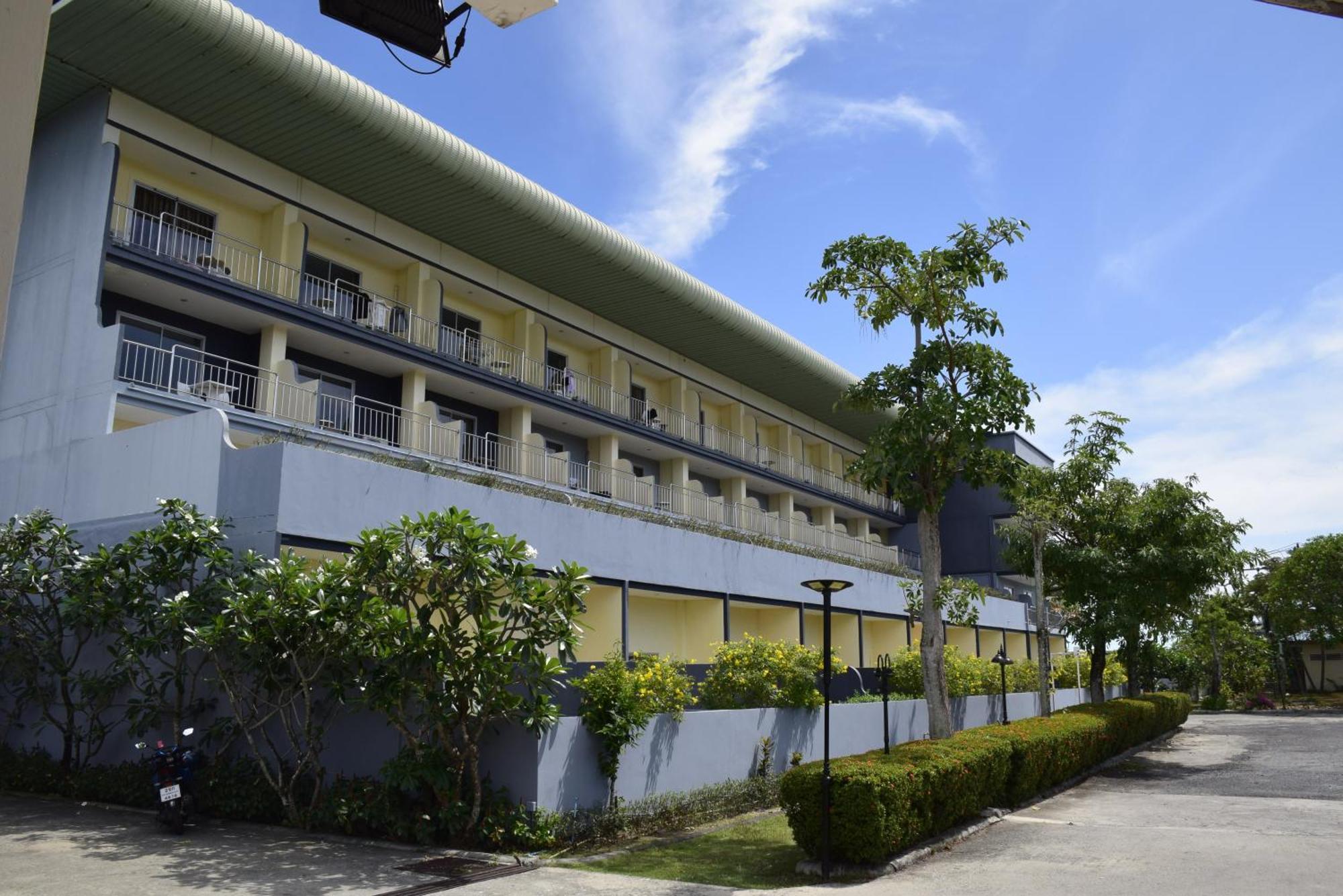Blue Beach Grand Resort And Spa In Chalong Phuket By Dayuu Ban Saiyuan Екстер'єр фото