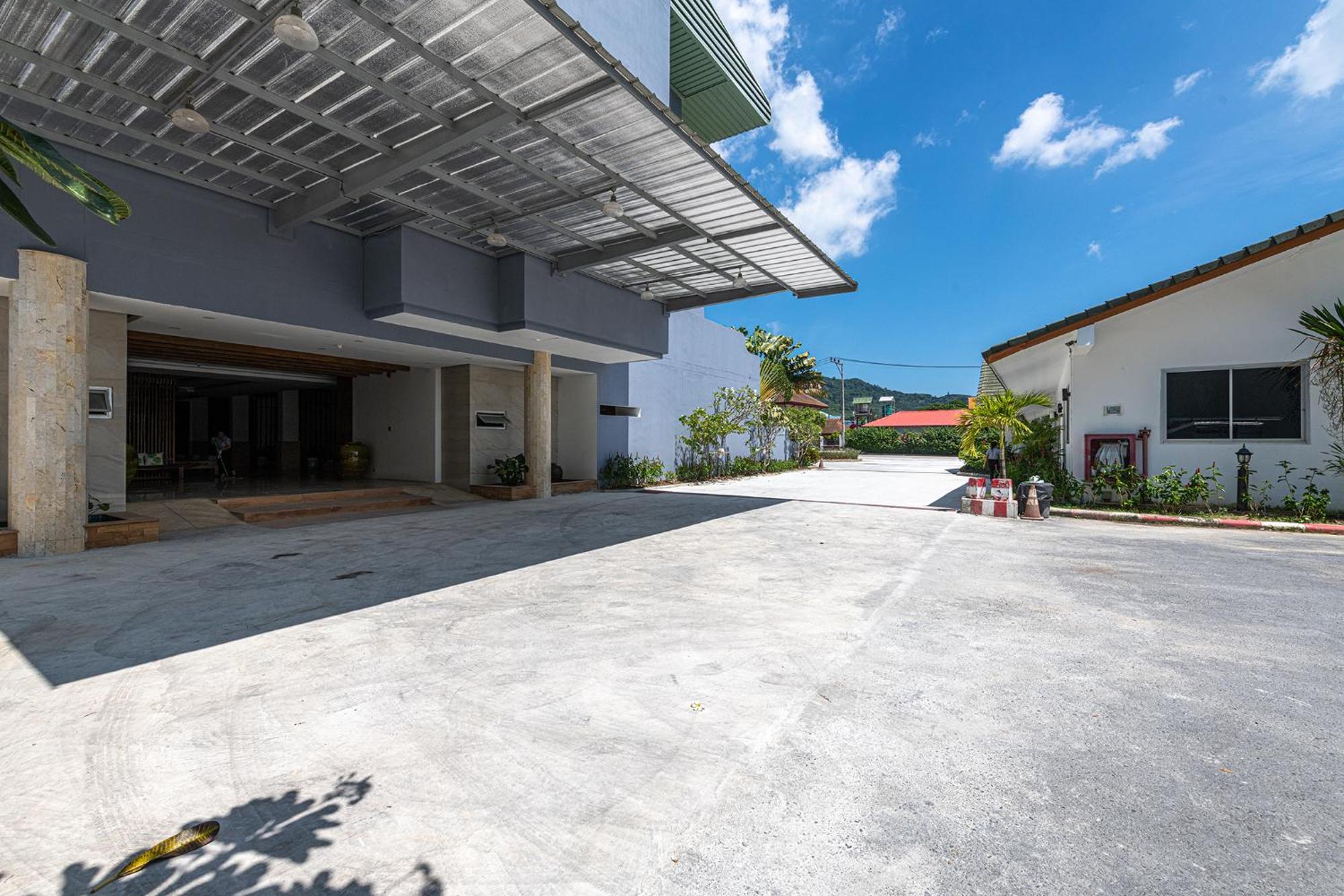 Blue Beach Grand Resort And Spa In Chalong Phuket By Dayuu Ban Saiyuan Екстер'єр фото