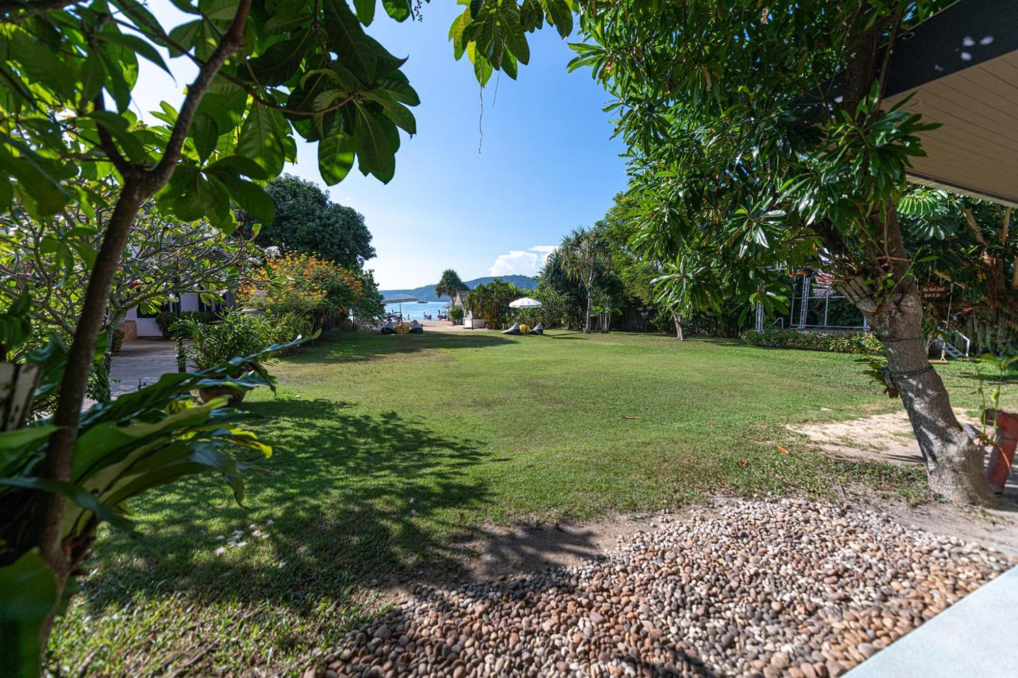Blue Beach Grand Resort And Spa In Chalong Phuket By Dayuu Ban Saiyuan Екстер'єр фото