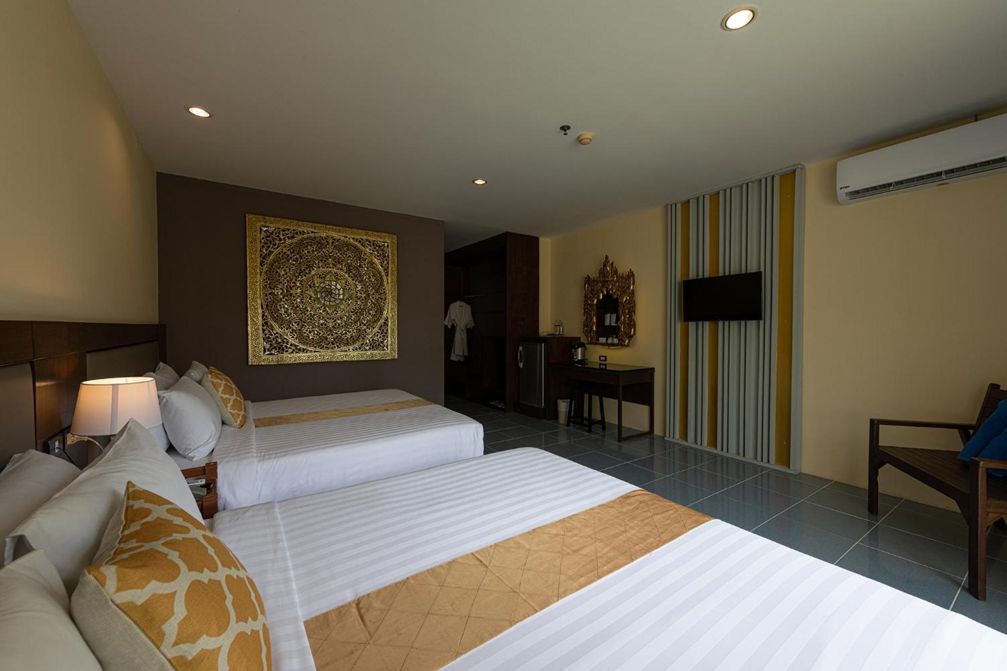 Blue Beach Grand Resort And Spa In Chalong Phuket By Dayuu Ban Saiyuan Екстер'єр фото