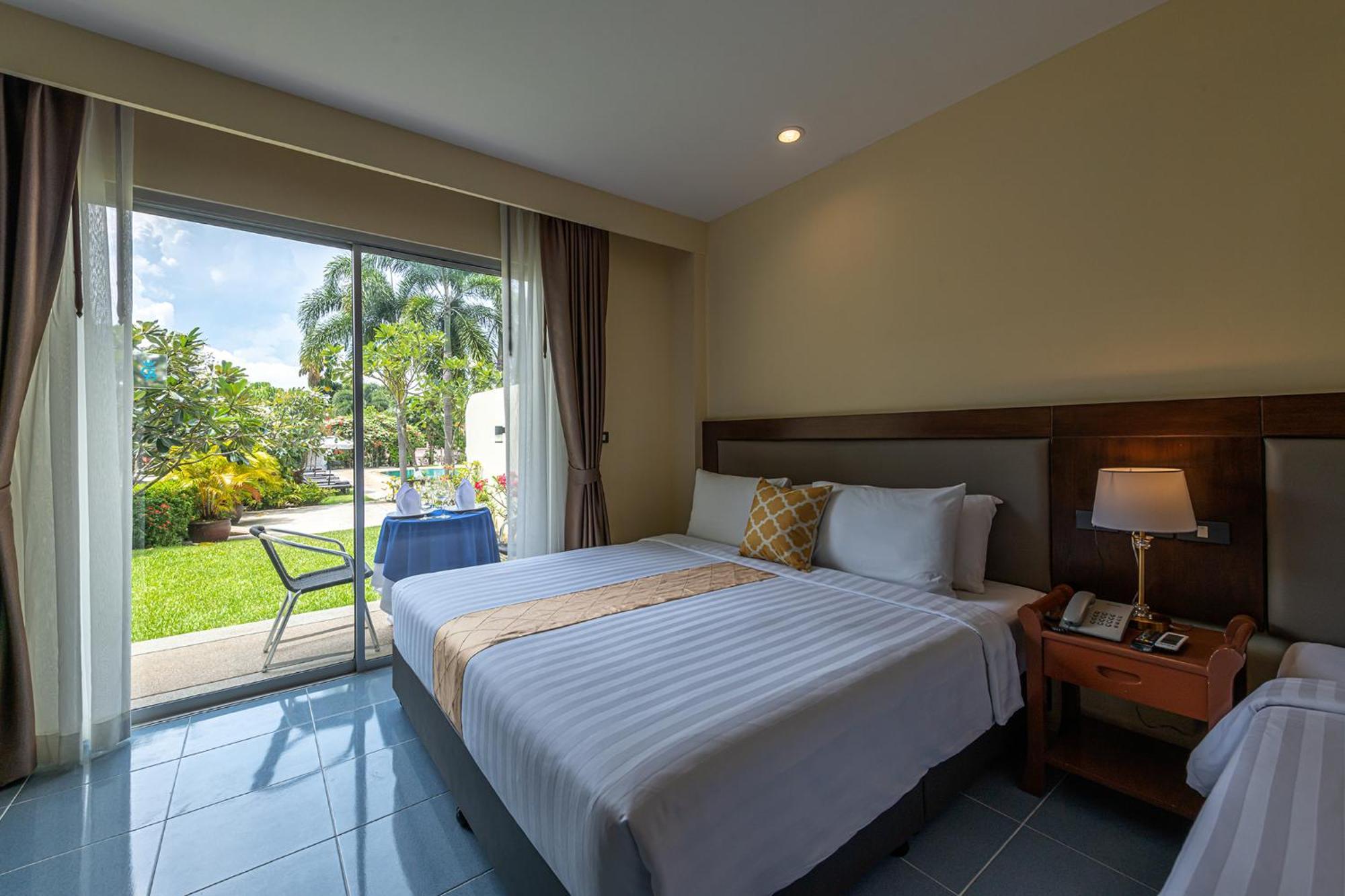 Blue Beach Grand Resort And Spa In Chalong Phuket By Dayuu Ban Saiyuan Екстер'єр фото