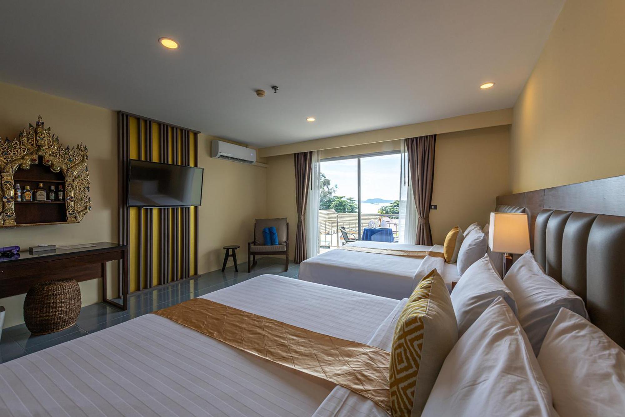 Blue Beach Grand Resort And Spa In Chalong Phuket By Dayuu Ban Saiyuan Екстер'єр фото