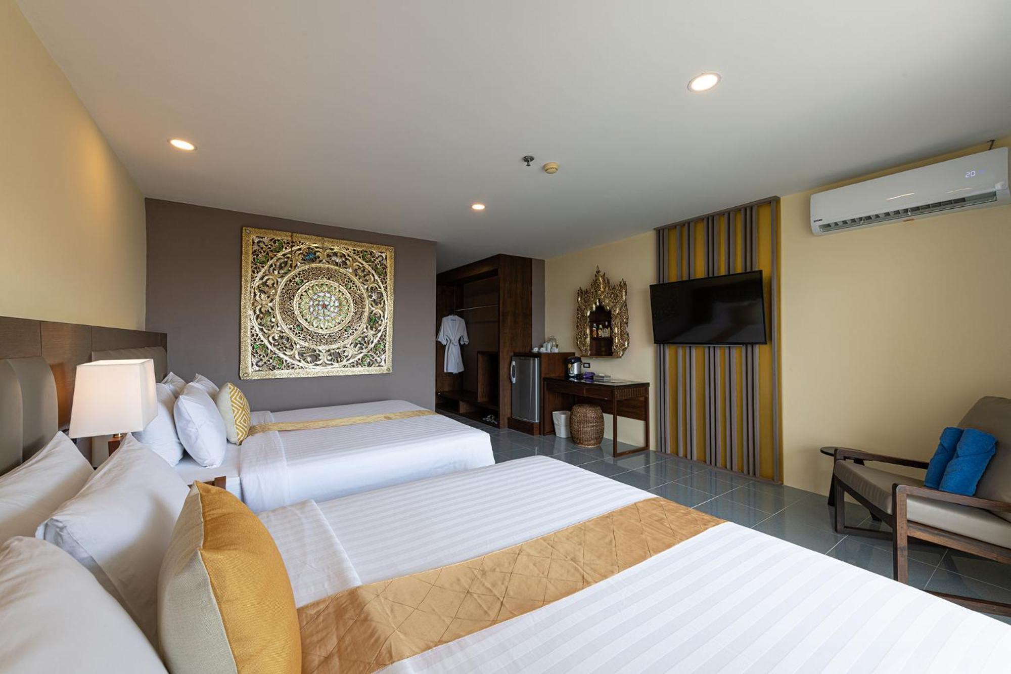 Blue Beach Grand Resort And Spa In Chalong Phuket By Dayuu Ban Saiyuan Екстер'єр фото