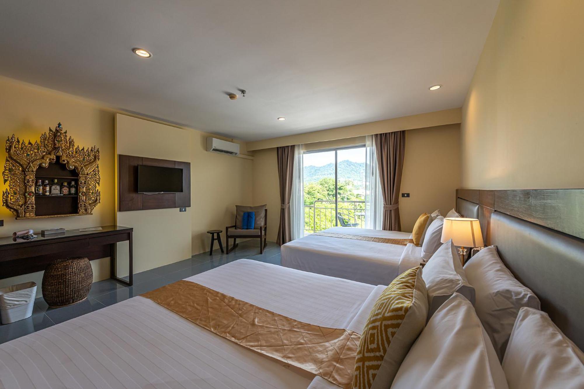 Blue Beach Grand Resort And Spa In Chalong Phuket By Dayuu Ban Saiyuan Екстер'єр фото