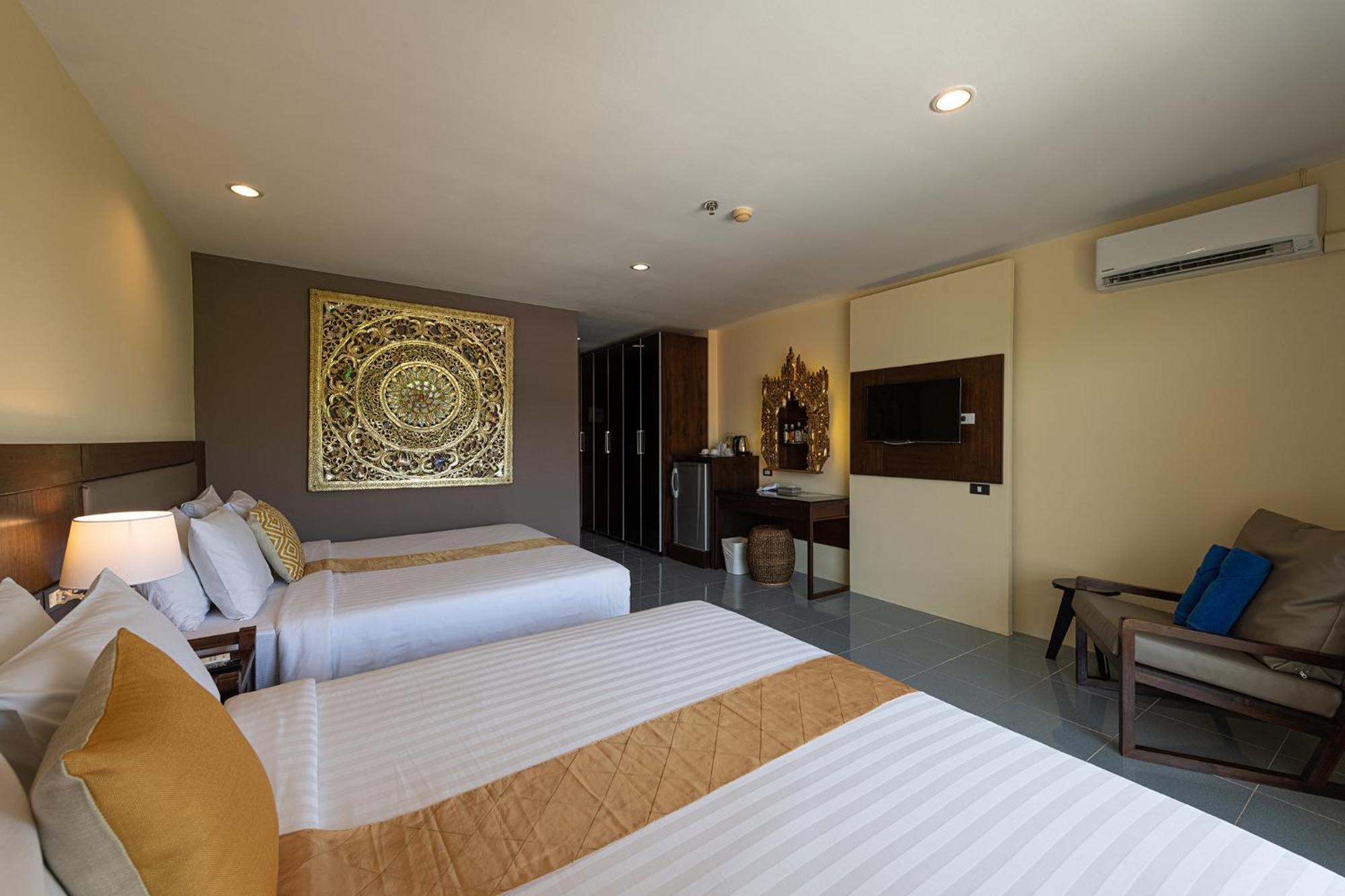 Blue Beach Grand Resort And Spa In Chalong Phuket By Dayuu Ban Saiyuan Екстер'єр фото