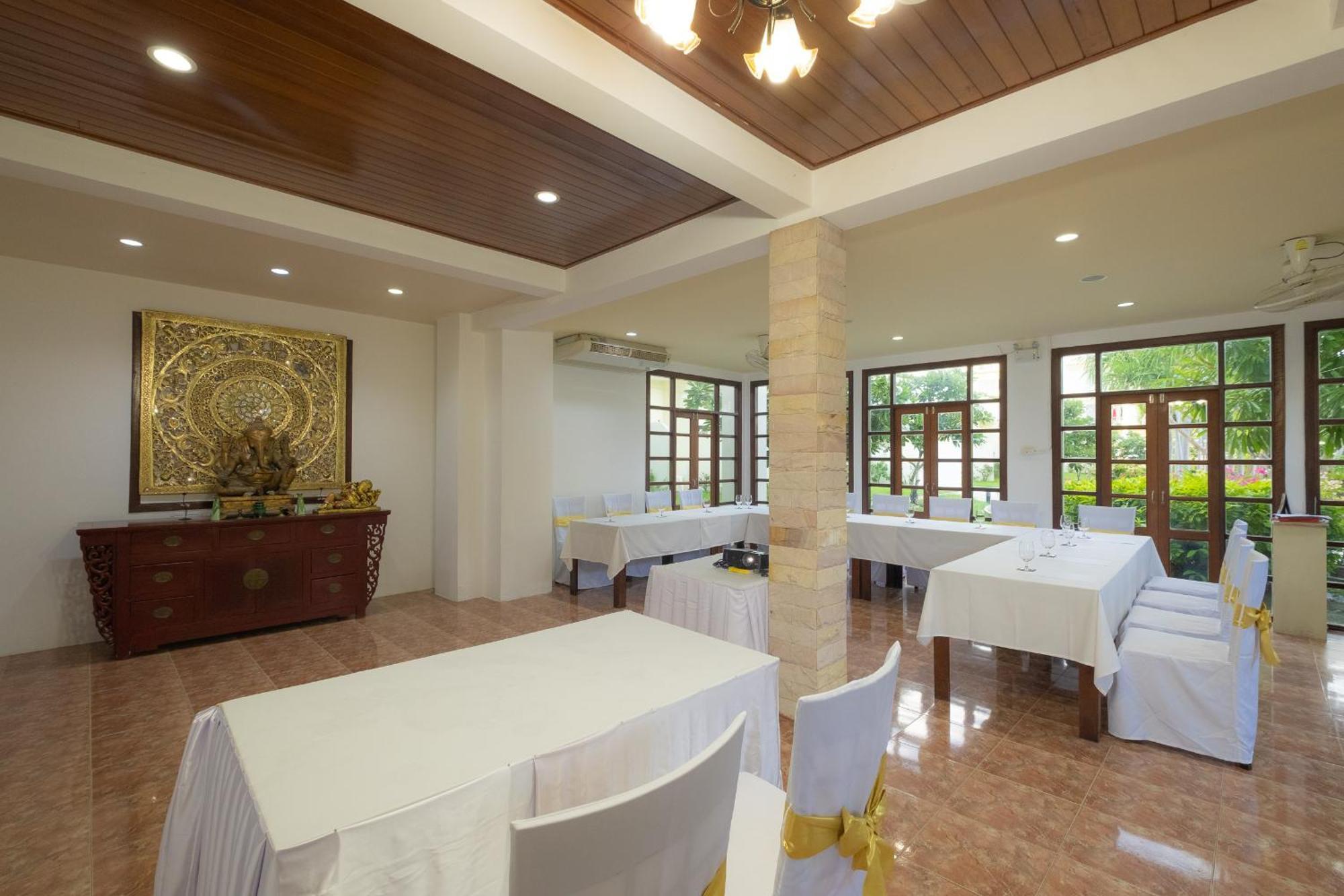 Blue Beach Grand Resort And Spa In Chalong Phuket By Dayuu Ban Saiyuan Екстер'єр фото