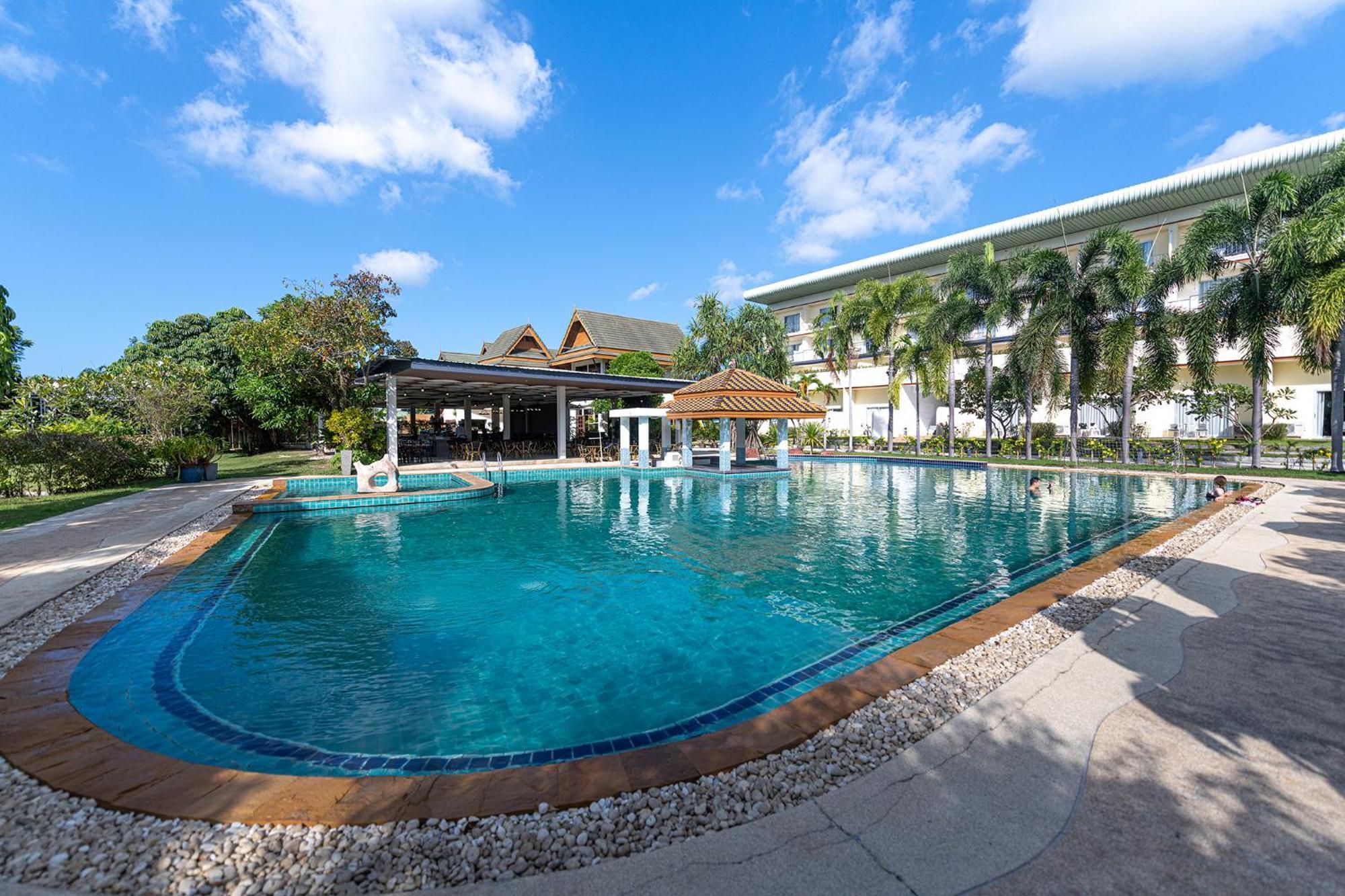 Blue Beach Grand Resort And Spa In Chalong Phuket By Dayuu Ban Saiyuan Екстер'єр фото