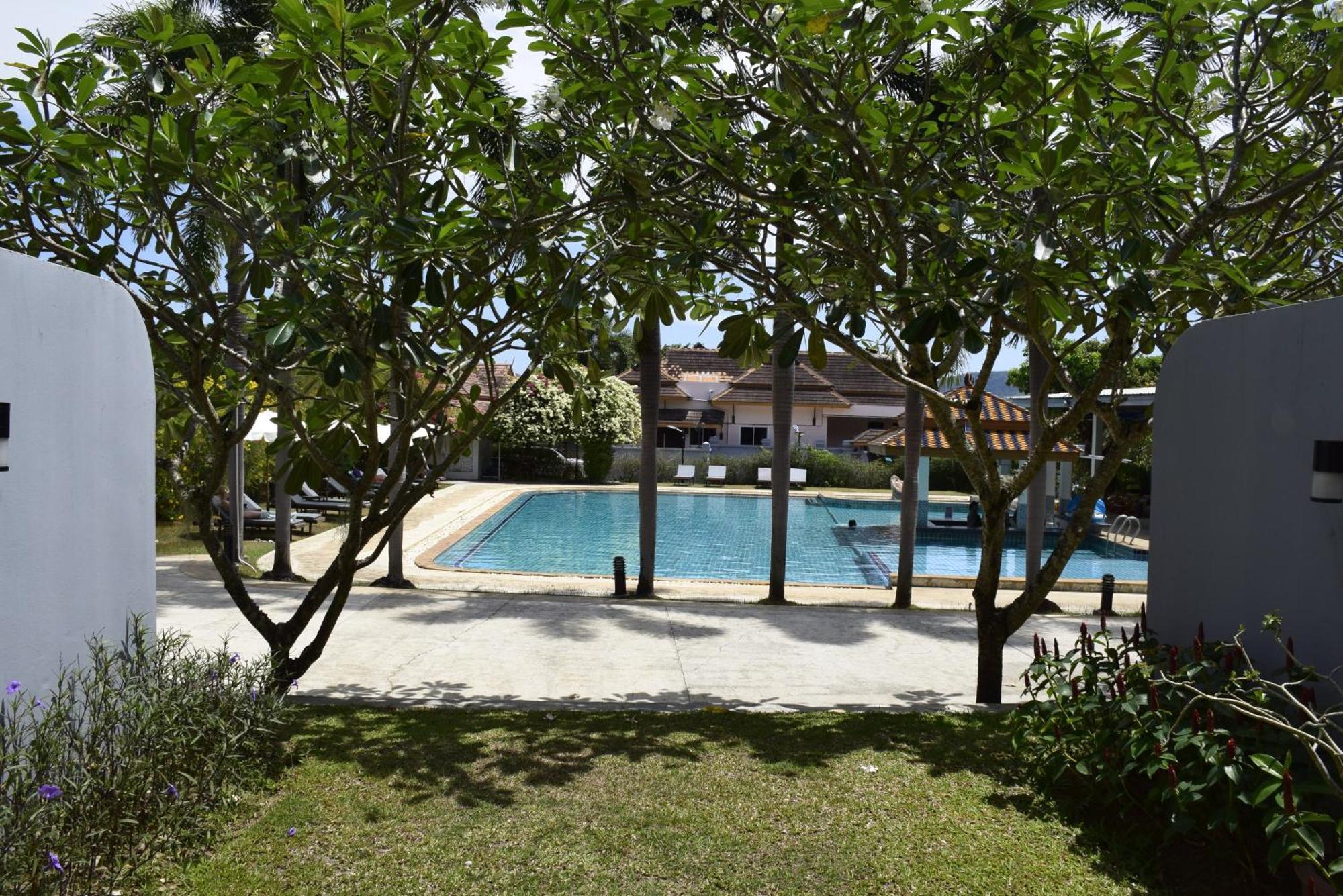 Blue Beach Grand Resort And Spa In Chalong Phuket By Dayuu Ban Saiyuan Екстер'єр фото