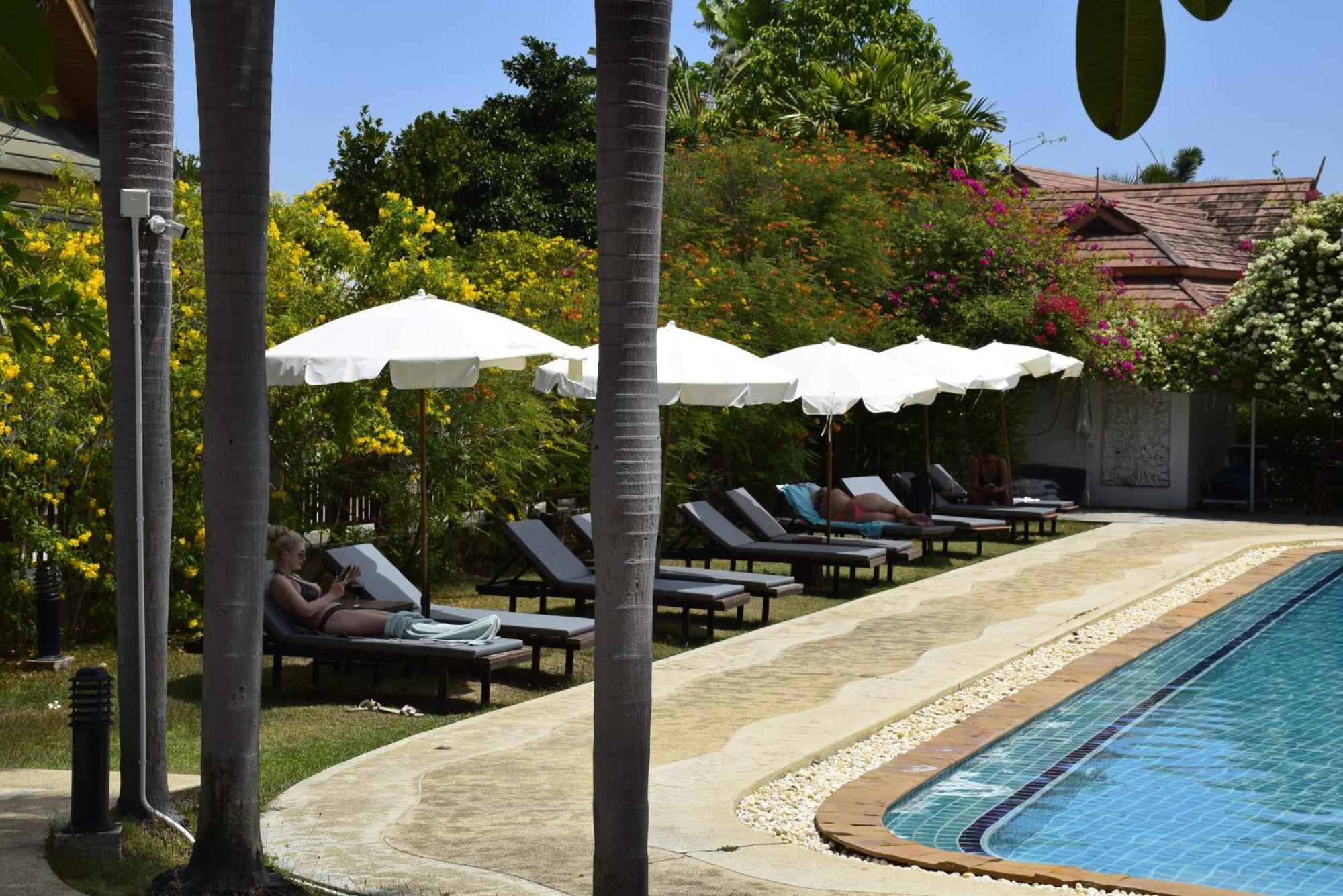 Blue Beach Grand Resort And Spa In Chalong Phuket By Dayuu Ban Saiyuan Екстер'єр фото