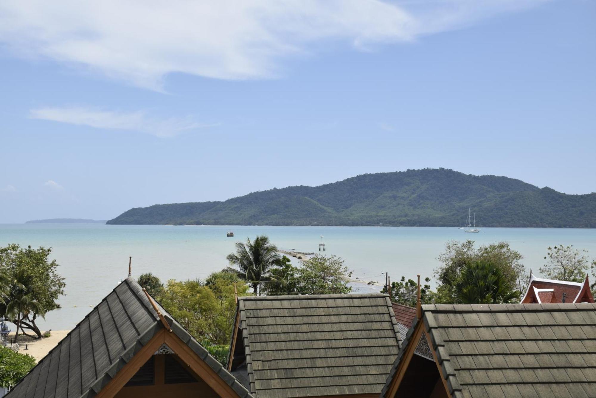 Blue Beach Grand Resort And Spa In Chalong Phuket By Dayuu Ban Saiyuan Екстер'єр фото
