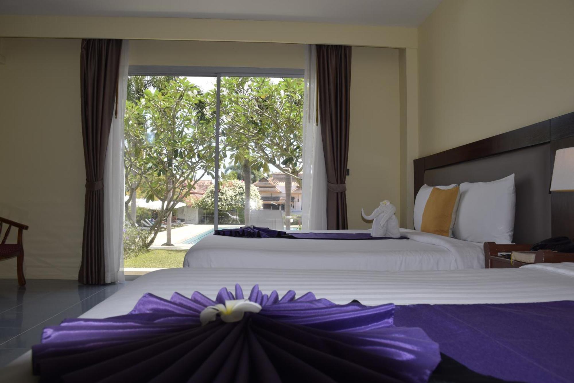 Blue Beach Grand Resort And Spa In Chalong Phuket By Dayuu Ban Saiyuan Екстер'єр фото