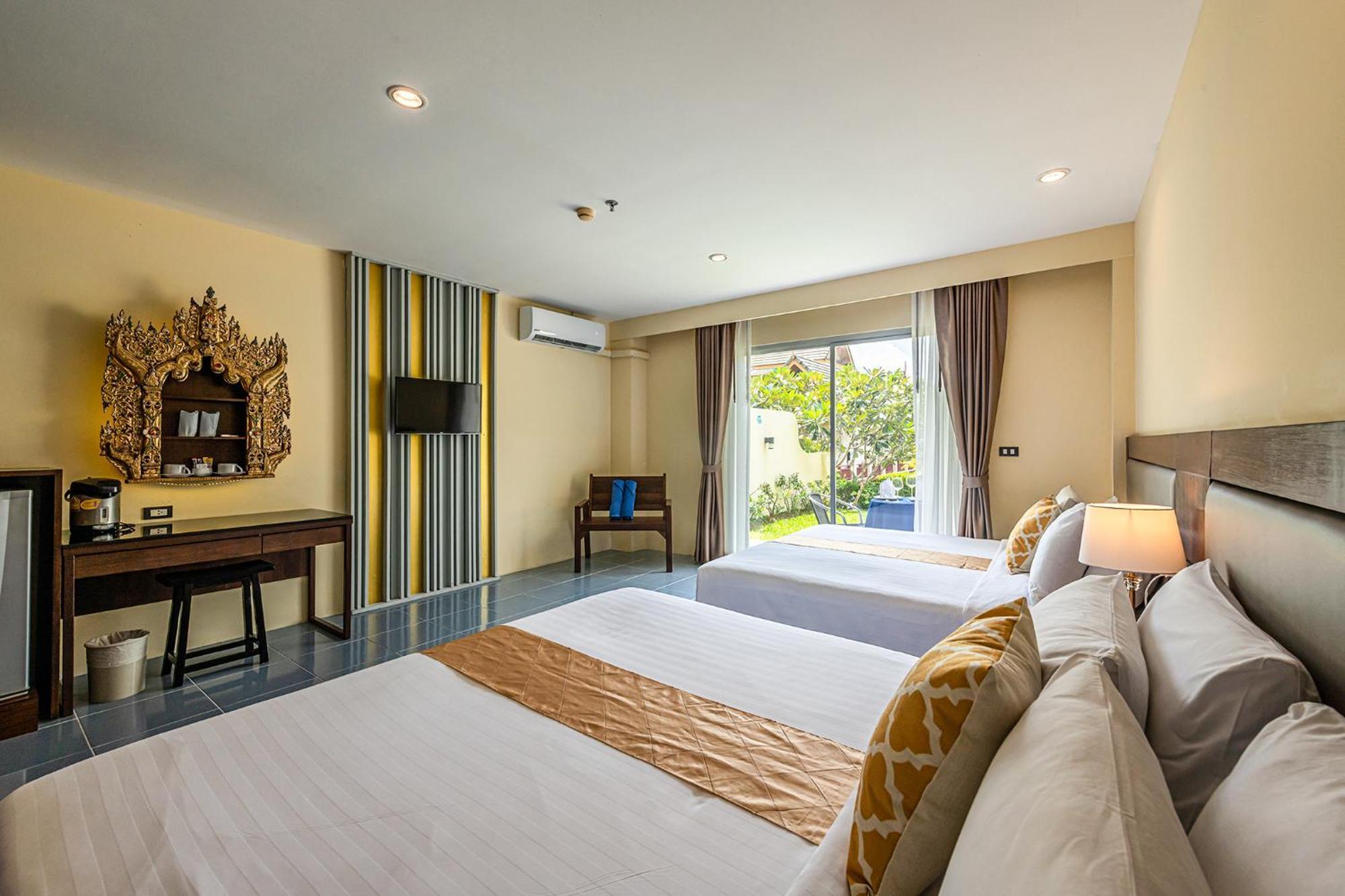 Blue Beach Grand Resort And Spa In Chalong Phuket By Dayuu Ban Saiyuan Екстер'єр фото